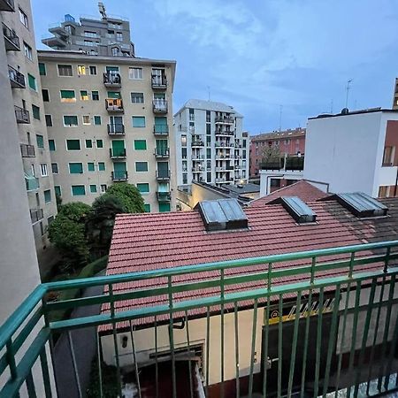 Tiny House - 15 Minutes To Duomo Apartment Milan Exterior photo